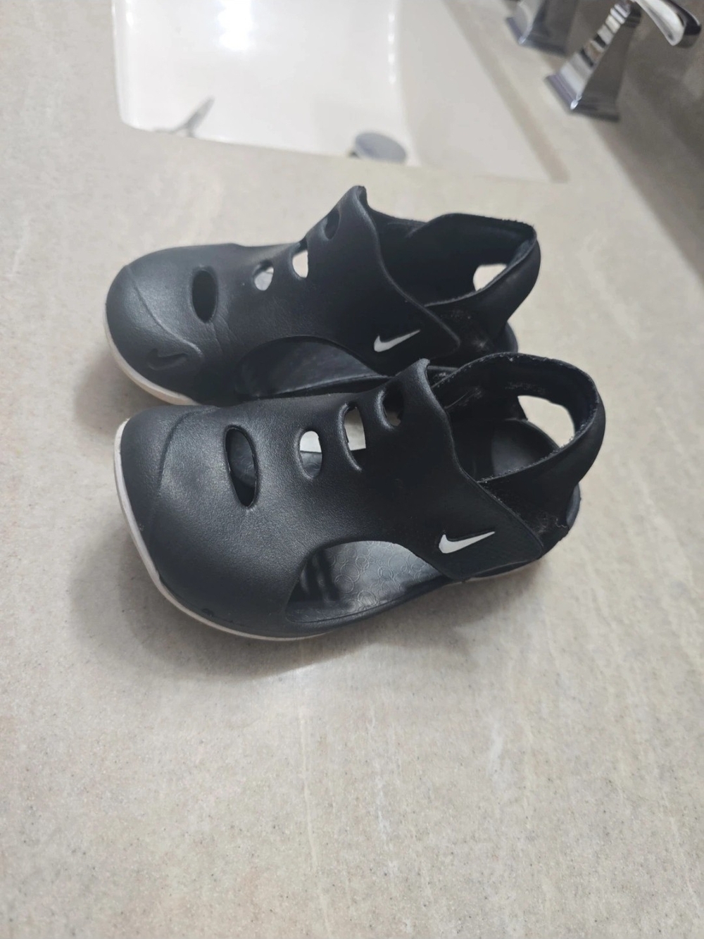 Nike Kids Black Sandal Slides Velcro For Easy On/off